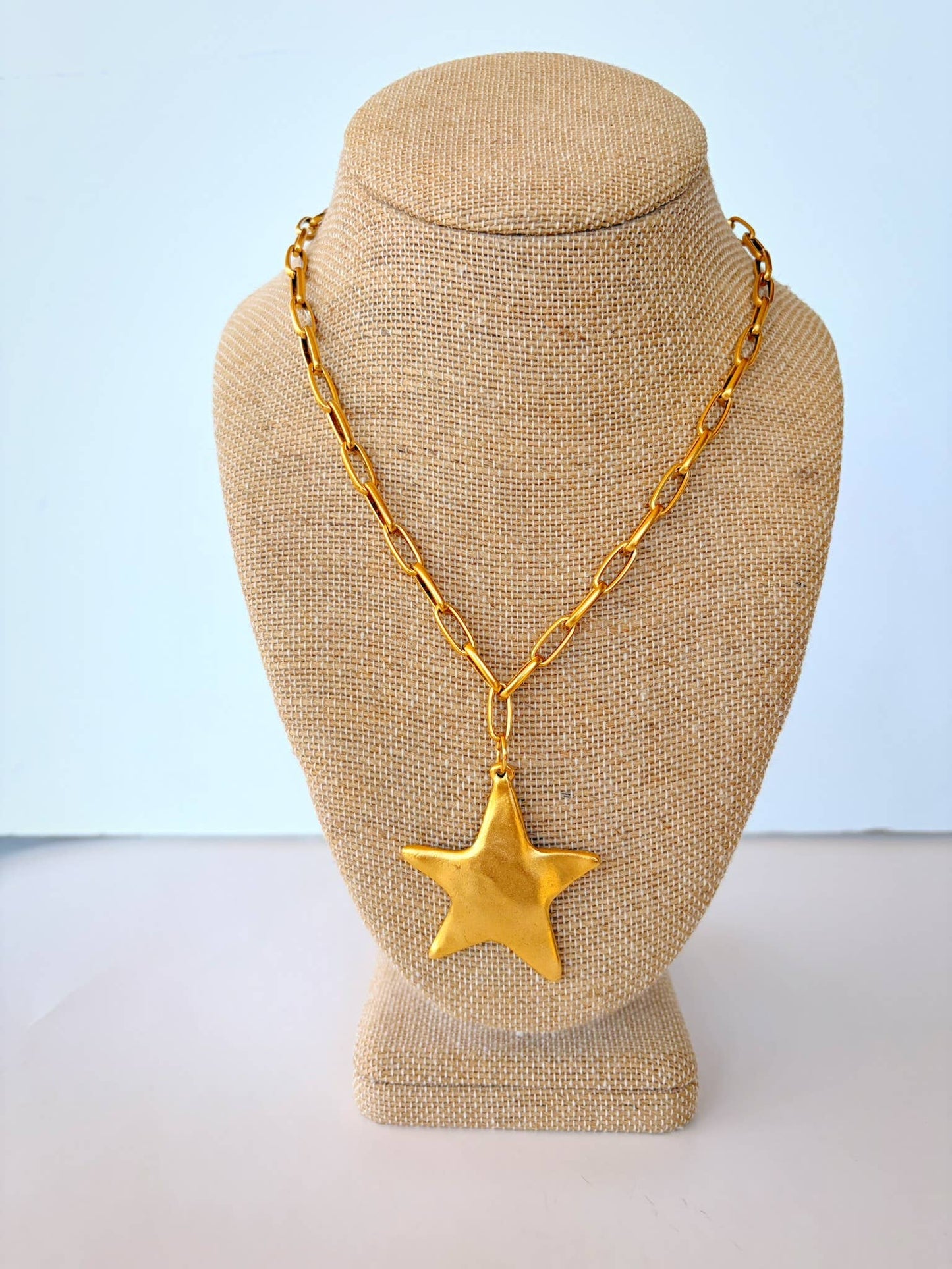 Starlight Necklace – Gold Link Chain with Star Pendant